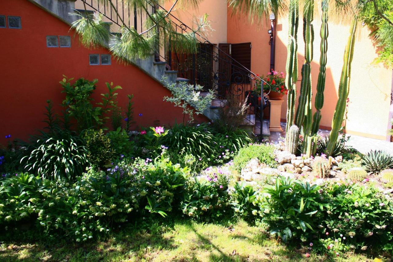 Garden Fuorirotta Bed & Breakfast Сан Джовани Театино Екстериор снимка
